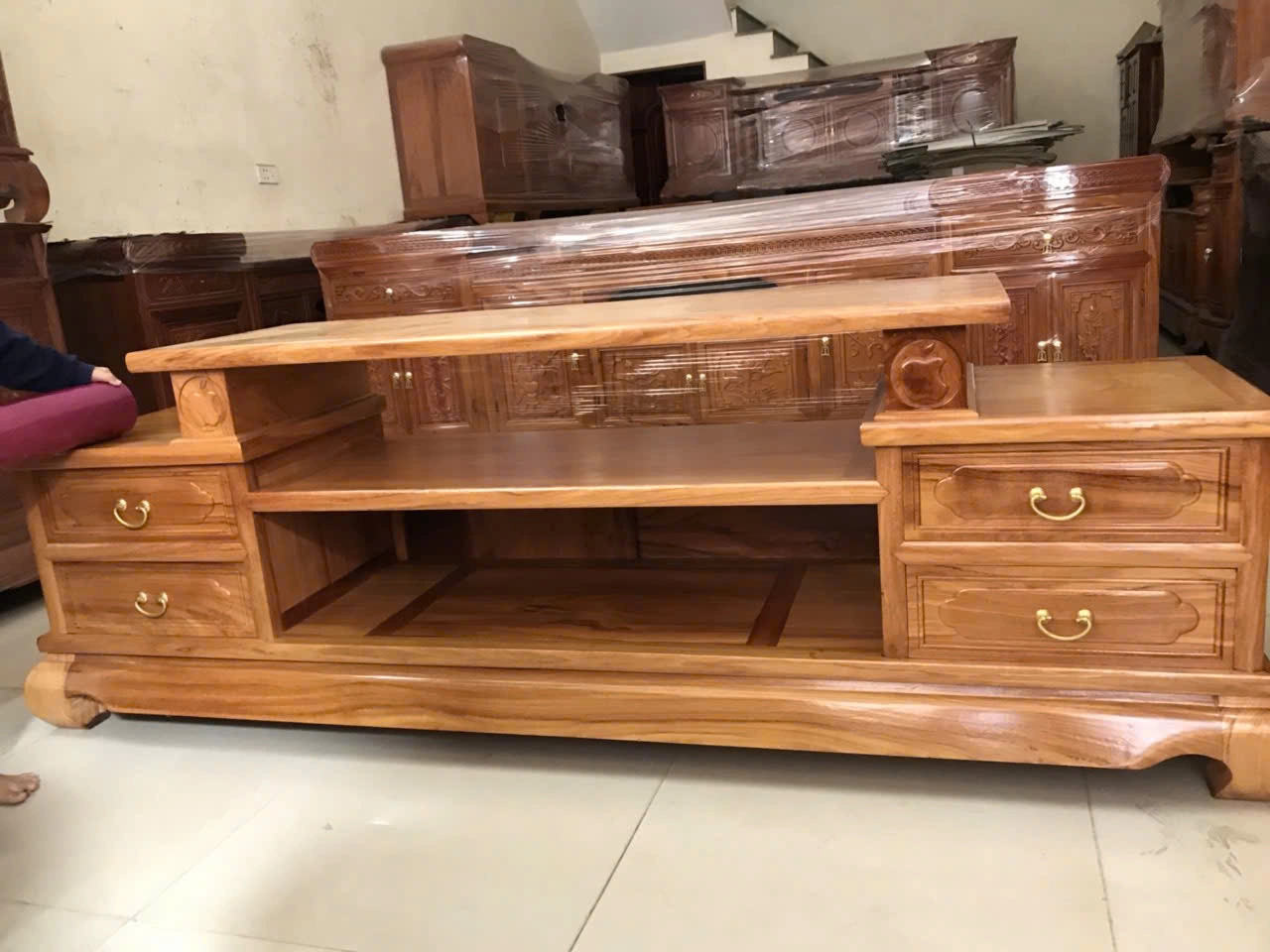 Tivi sofa gỗ gõ đỏ