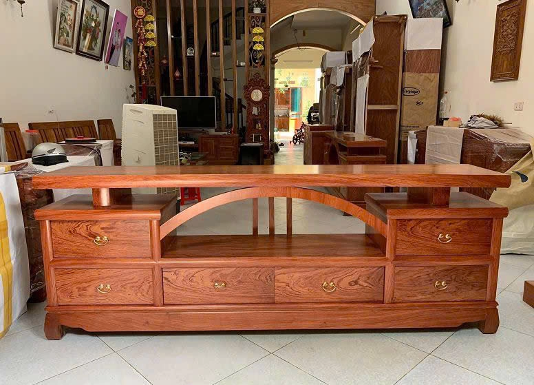 Kệ tivi gỗ hương đá hiện đại thiết kế kiểu vòm