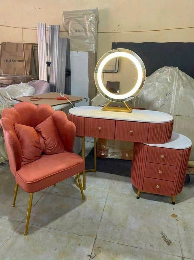 Tủ bàn trang điểm gương tròn đèn led, tone trắng đỏ