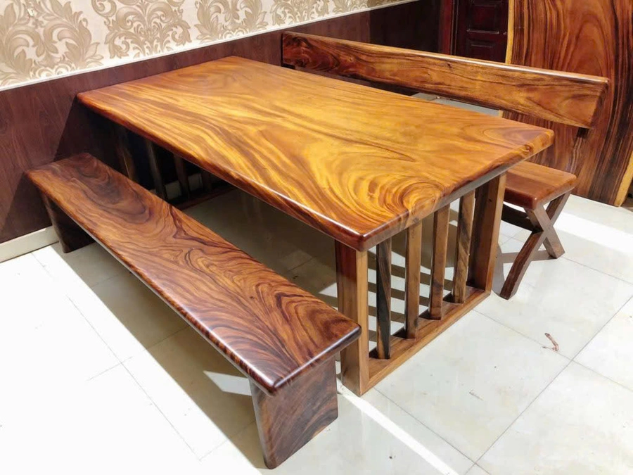 Bộ bàn ăn vân gỗ chế tác tinh xảo