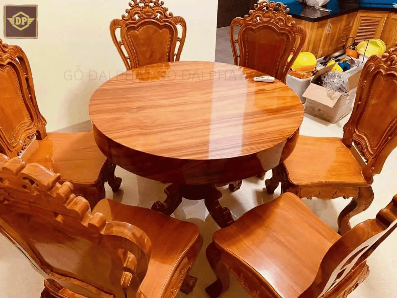 Bộ bàn ăn gỗ - Khám phá sự sang trọng trong không gian bếp