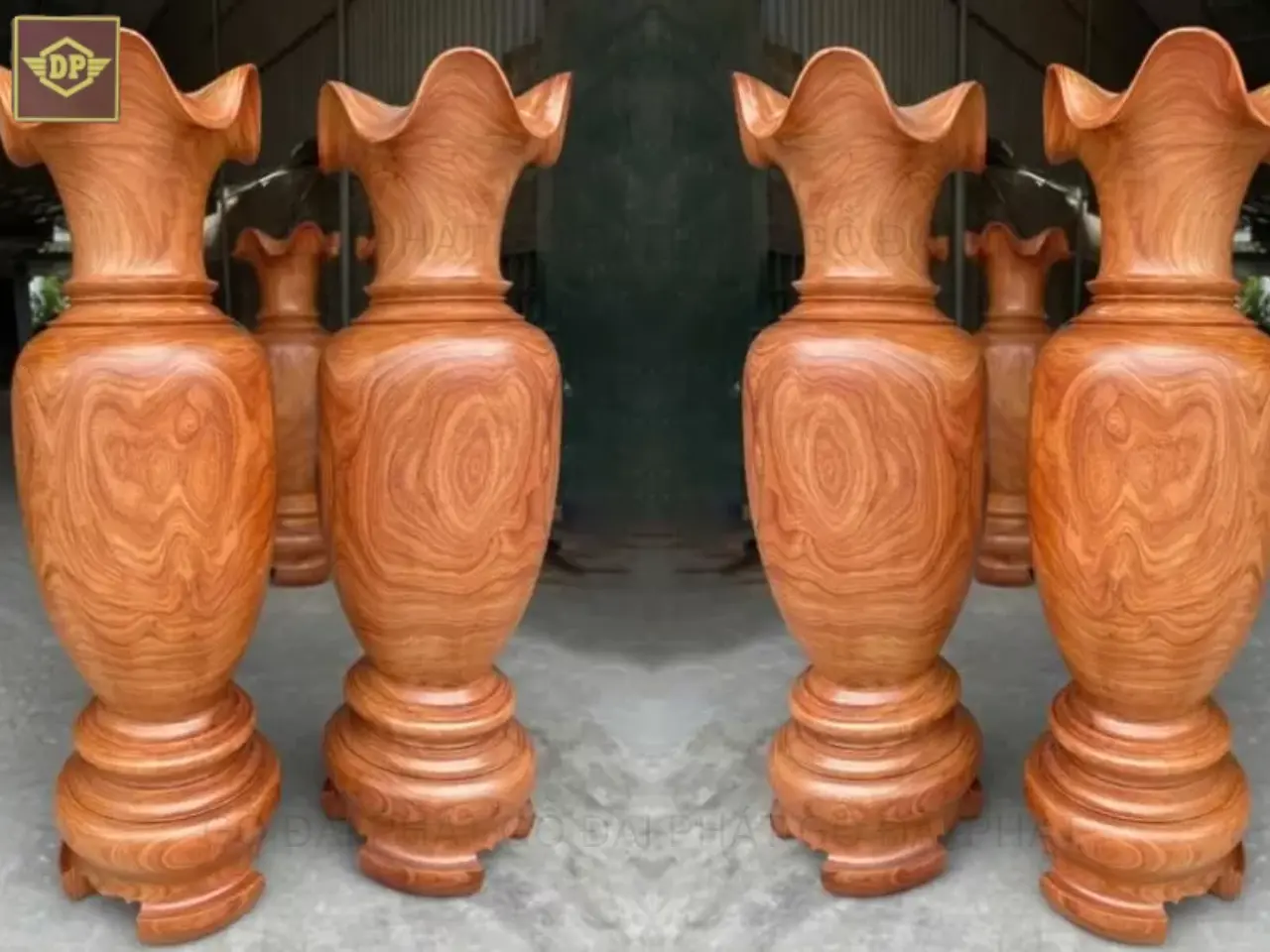 Lục bình gỗ gõ - Vẻ đẹp trong nghệ thuật chạm khắc