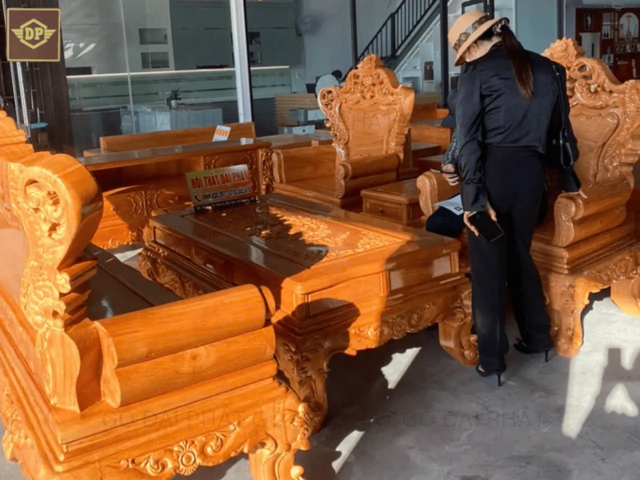 Nội thất gỗ gõ đỏ - biểu tượng của sang trọng và bền vững