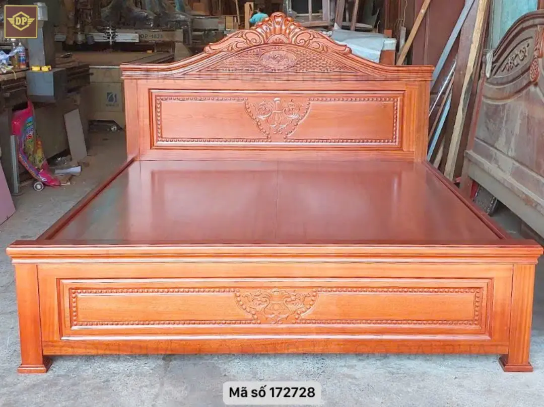 Mẫu giường gỗ tự nhiên sang trọng và bền đẹp cho không gian